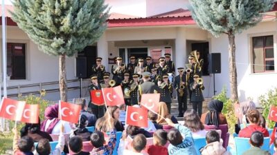 Erzincan’da 11 Ekim Dünya Kız Çocukları Günü kapsamında, İyilik var