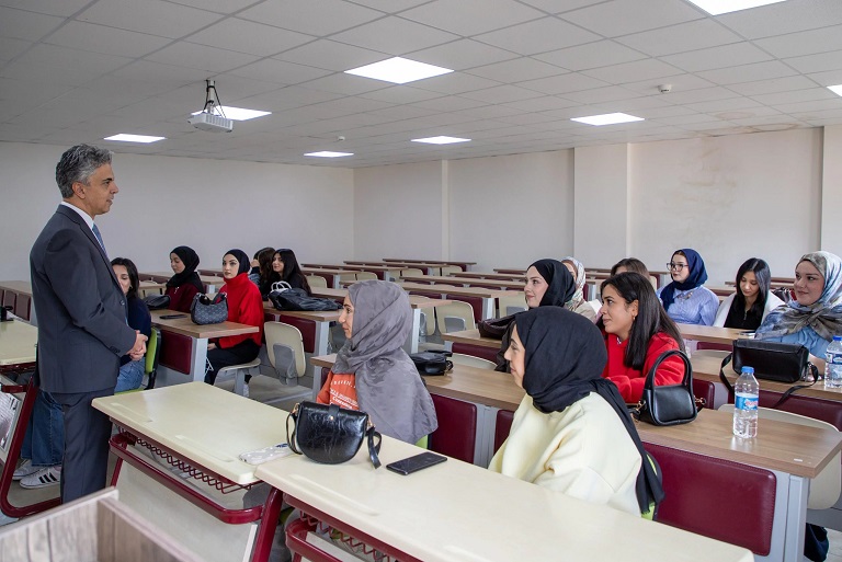 Erzincan Binali Yıldırım Üniversitesi Rektörü Prof. Dr. Ufuk Kuyrukluyıldız, Refahiye