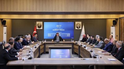 Erzincan Valisi Hamza Aydoğdu başkanlığında, vali yardımcıları ve birim amirlerinin