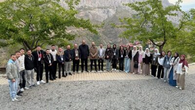 Kemaliye Belediye Başkanı Erdem Atmaca, “Hayal Et, Keşfet, Vakfet Gençlik