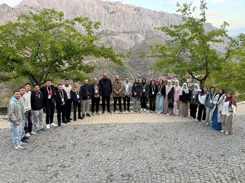 Kemaliye Belediye Başkanı Erdem Atmaca, “Hayal Et, Keşfet, Vakfet Gençlik